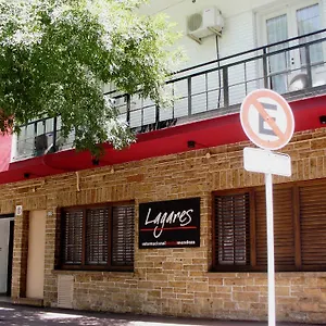 hostel-lagares.hotelsmendoza.com/